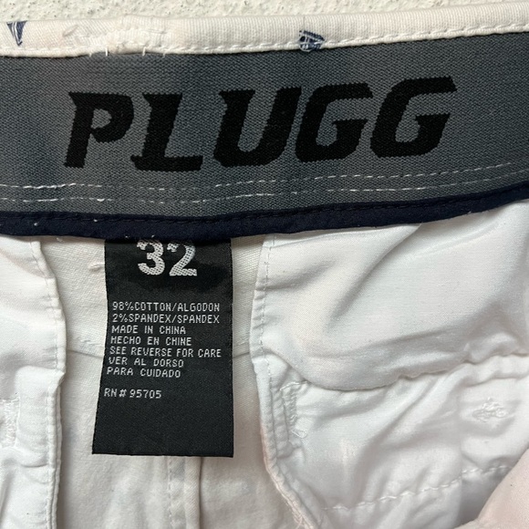 Plugg White Shorts with Navy Sailboat Pattern. Size 32 - Picture 4 of 4